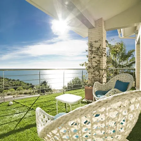 Alisa Villa